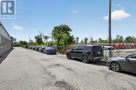 482 S Service Road East Oakville (qe Queen Elizabeth) ON L6J 2X6