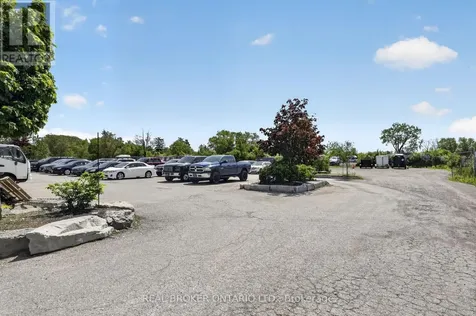 482 S Service Road East Oakville (qe Queen Elizabeth) ON L6J 2X6