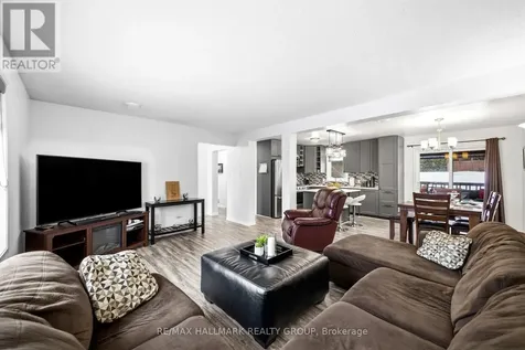 2740 Lockwood Lane Ottawa ON K4C 1B6