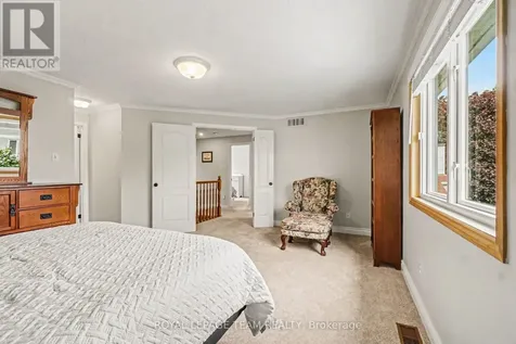 6114 Silverbirch Street Ottawa ON K1W 1C5