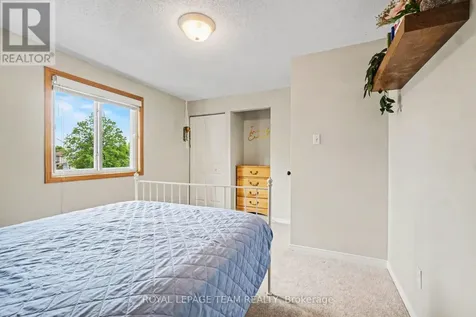 6114 Silverbirch Street Ottawa ON K1W 1C5