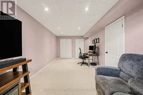 6114 Silverbirch Street Ottawa ON K1W 1C5