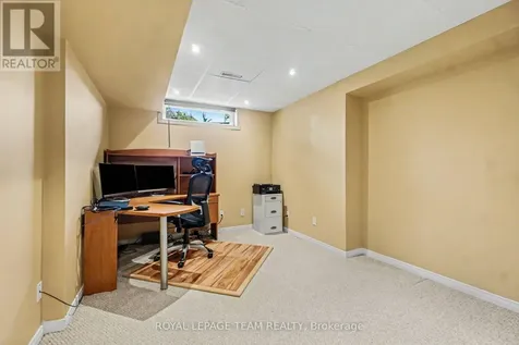 6114 Silverbirch Street Ottawa ON K1W 1C5