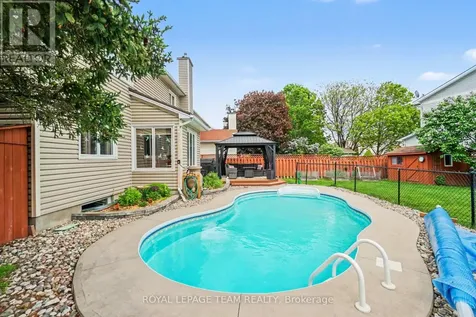 6114 Silverbirch Street Ottawa ON K1W 1C5