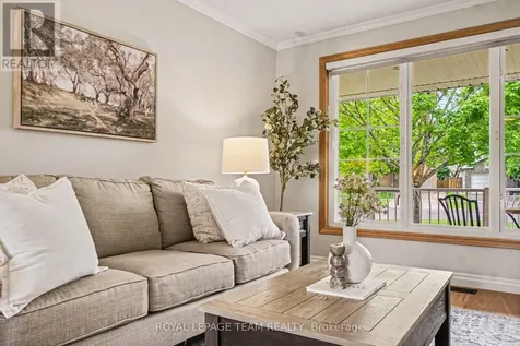 6114 Silverbirch Street Ottawa ON K1W 1C5