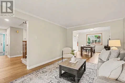 6114 Silverbirch Street Ottawa ON K1W 1C5