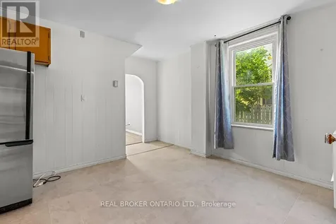 1323 2nd Avenue West Owen Sound ON N4K 4N5