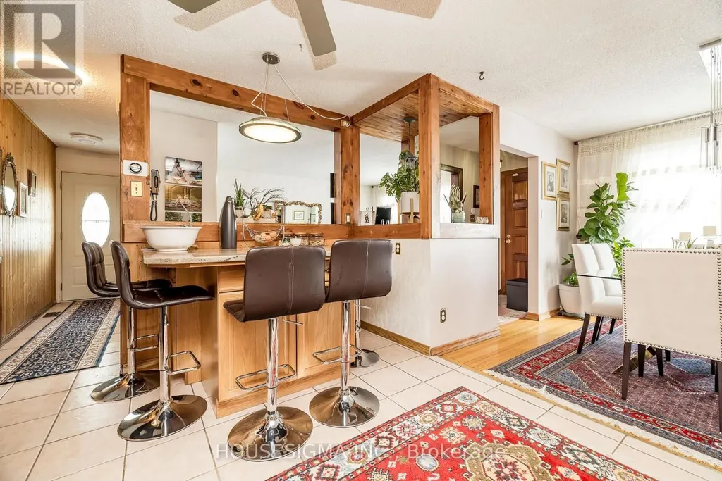 994 Charlton Drive Ottawa ON K1J 8B3