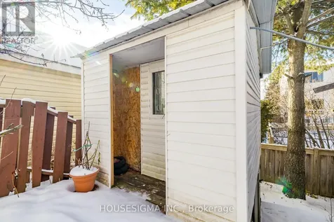 994 Charlton Drive Ottawa ON K1J 8B3
