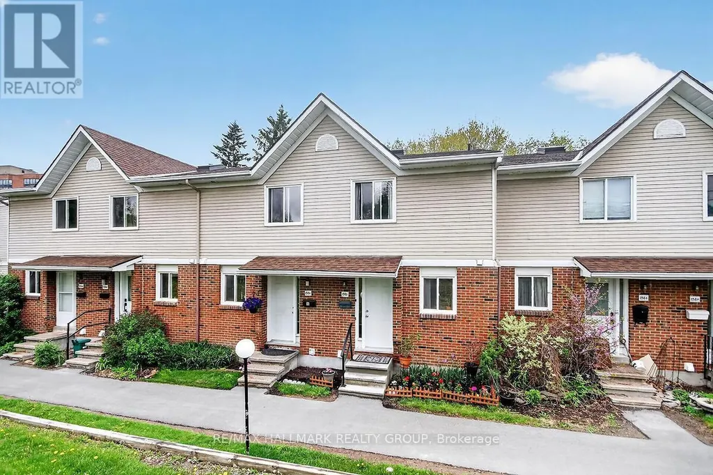 158 Valley Stream Drive Ottawa ON K2H 9C6