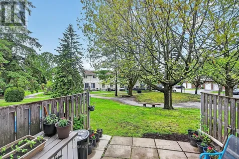158 Valley Stream Drive Ottawa ON K2H 9C6