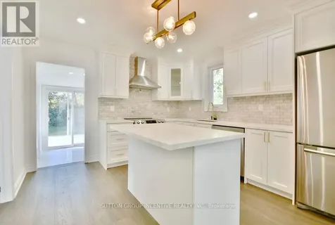 1556 Houston Avenue Innisfil ON L9S 4M7