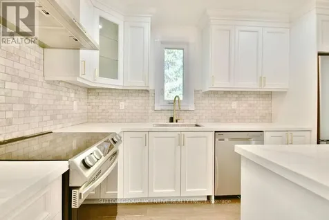 1556 Houston Avenue Innisfil ON L9S 4M7