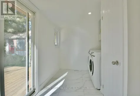 1556 Houston Avenue Innisfil ON L9S 4M7