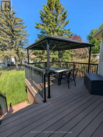 22 Donald Crescent Wasaga Beach ON L9Z 1E1