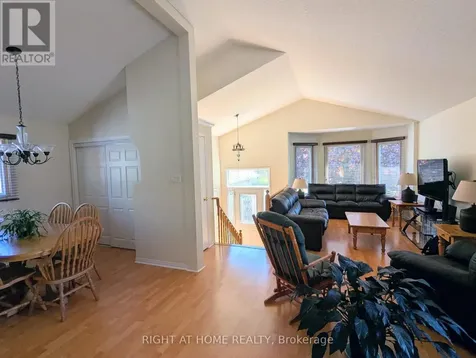 22 Donald Crescent Wasaga Beach ON L9Z 1E1