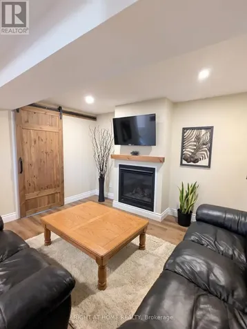 22 Donald Crescent Wasaga Beach ON L9Z 1E1