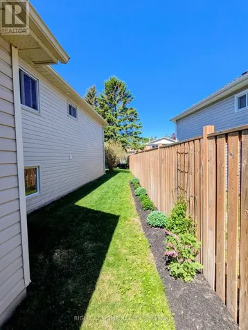 22 Donald Crescent Wasaga Beach ON L9Z 1E1