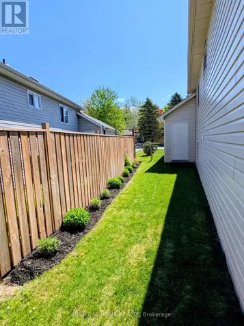 22 Donald Crescent Wasaga Beach ON L9Z 1E1