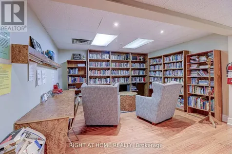 757 Victoria Park Avenue Toronto (oakridge) ON M4C 5N8