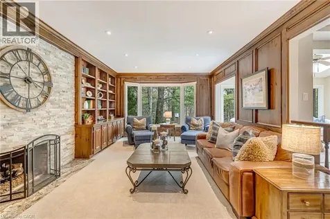 9 Flanders Drive Waterdown ON L8B 0G6