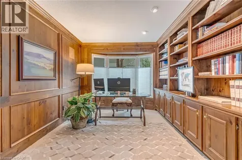 9 Flanders Drive Waterdown ON L8B 0G6