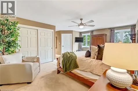 9 Flanders Drive Waterdown ON L8B 0G6