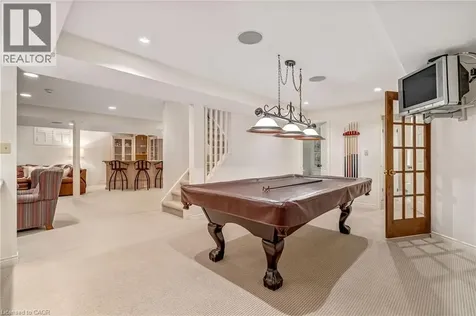 9 Flanders Drive Waterdown ON L8B 0G6