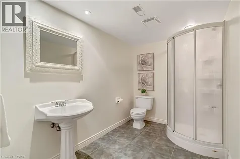 9 Flanders Drive Waterdown ON L8B 0G6