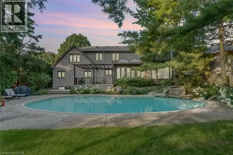 9 Flanders Drive Waterdown ON L8B 0G6
