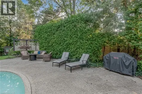 9 Flanders Drive Waterdown ON L8B 0G6