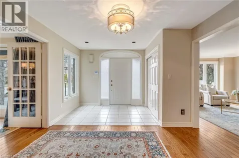 9 Flanders Drive Waterdown ON L8B 0G6