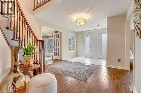 9 Flanders Drive Waterdown ON L8B 0G6