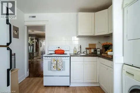 638 Concession Street Hamilton ON L8V 1B5