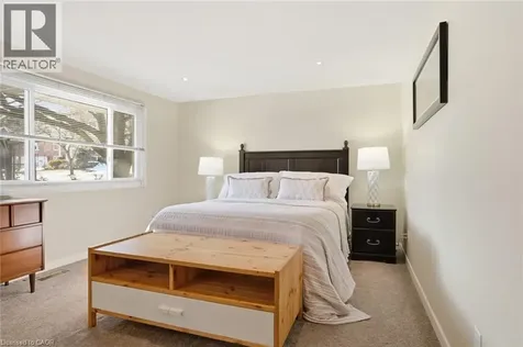 81 Thomson Drive Waterdown ON L8B 0G5