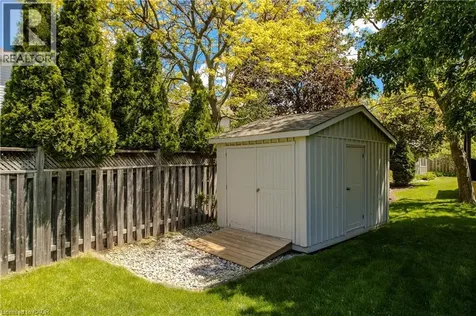 4153 Arbourfield Drive Burlington ON L7M 4A7