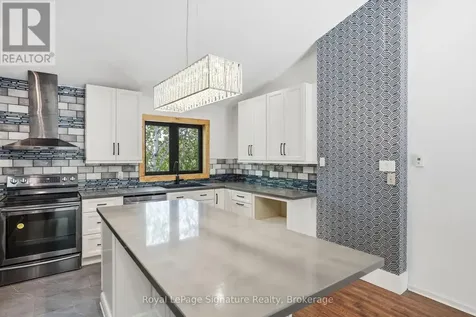 585 Oxbow Crescent Collingwood ON L9Y 5B4