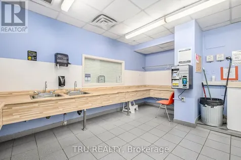 1380 Prince Of Wales Drive Ottawa ON K2C 3N5