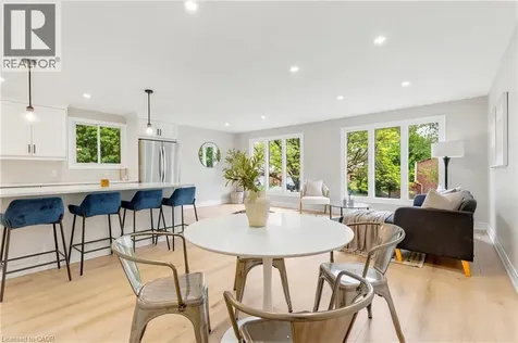 1553 Newlands Crescent Burlington ON L7M 1P1