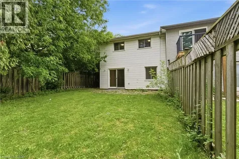 1553 Newlands Crescent Burlington ON L7M 1P1