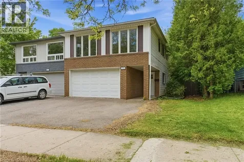 1553 Newlands Crescent Burlington ON L7M 1P1