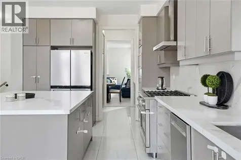 7 Grierson Trail Waterdown ON L8B 1Z7