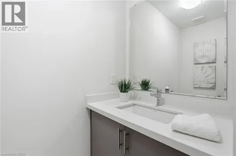 7 Grierson Trail Waterdown ON L8B 1Z7
