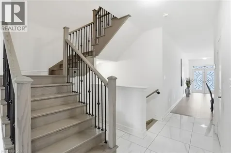 7 Grierson Trail Waterdown ON L8B 1Z7