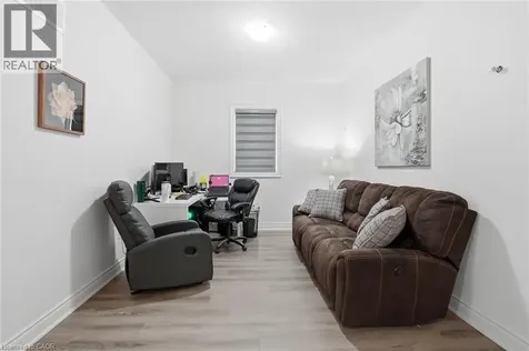 7 Grierson Trail Waterdown ON L8B 1Z7