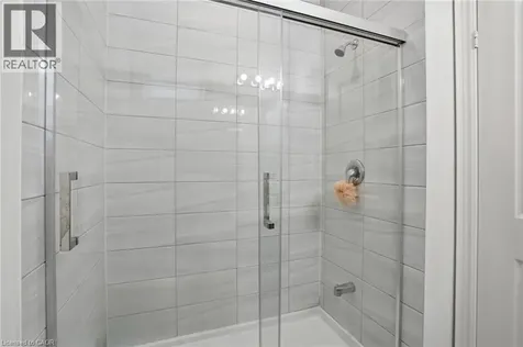 7 Grierson Trail Waterdown ON L8B 1Z7