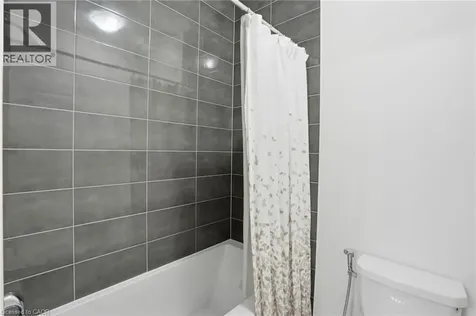 7 Grierson Trail Waterdown ON L8B 1Z7