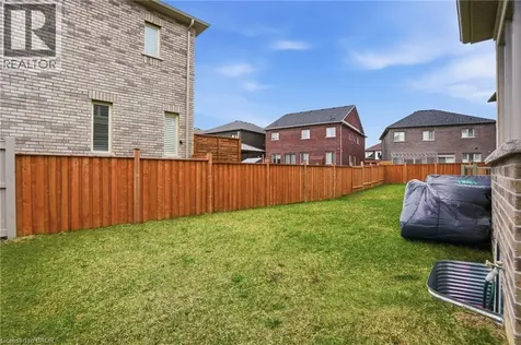 7 Grierson Trail Waterdown ON L8B 1Z7