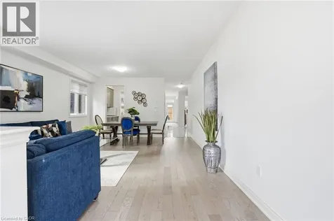 7 Grierson Trail Waterdown ON L8B 1Z7