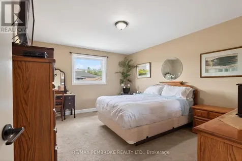 27 Terrance Drive Petawawa ON K8H 0H3
